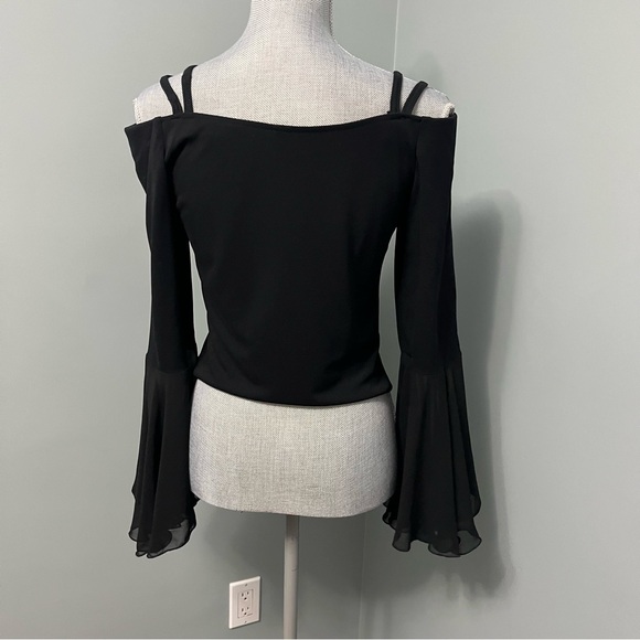 JOSEPH RIBKOFF black cold shoulder bell sleeve crop top blouse women’s size 0 - Picture 5 of 8